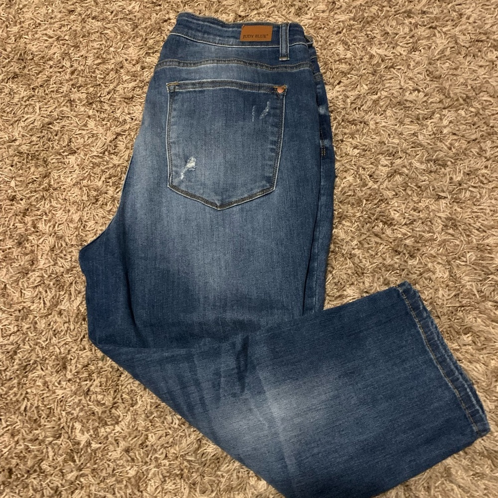Judy Blue Capri Fit Jeans